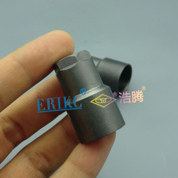 f00rj02219 f 00r j02 219 nozzle nut for bosch 0445120 injector | also f00rj00713 f00rj00337 f00rj02168